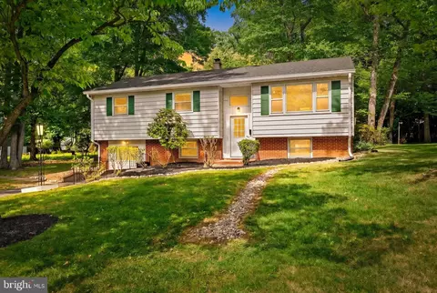 60 Broad Ave, Ewing, NJ 08638