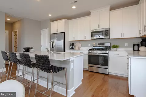 153 John Vanzandt Dr, Titusville, NJ 08560