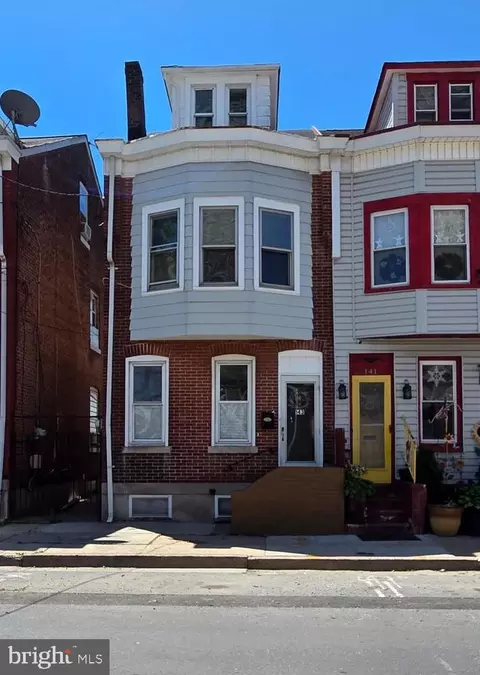 143 Grand St, Trenton, NJ 08611
