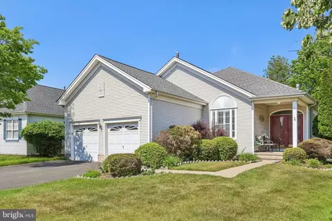 45 Temple Ct, Pennington, NJ 08534