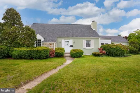 953 Klockner Rd, Hamilton, NJ 08619