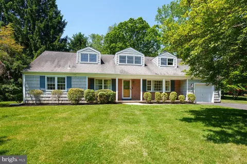 4 Manor Ave, Princeton, NJ 08540