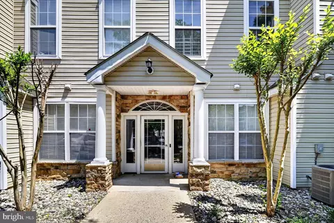 23 Kyle Way, Ewing, NJ 08628