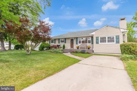Exterior - 41 Endicott Rd, Hamilton, NJ 08690 photo 2 of 12