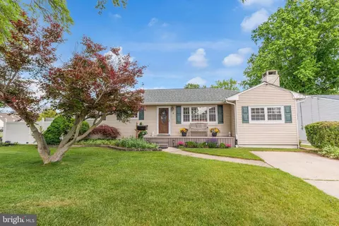Exterior - 41 Endicott Rd, Hamilton, NJ 08690 photo 3 of 12