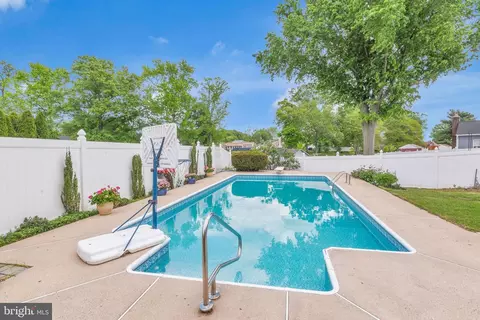 Exterior - 41 Endicott Rd, Hamilton, NJ 08690 photo 7 of 12