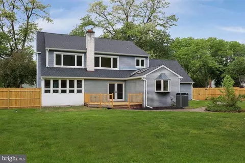 Exterior - 24 Riverview Dr, Ewing, NJ 08628 photo 3 of 6