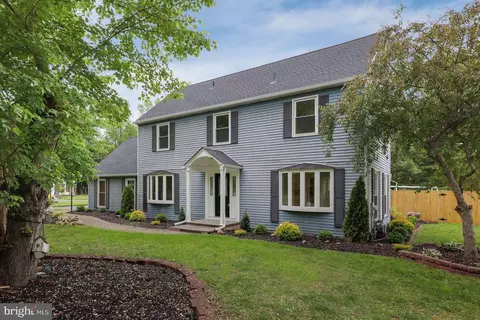 Exterior - 24 Riverview Dr, Ewing, NJ 08628 photo 5 of 6