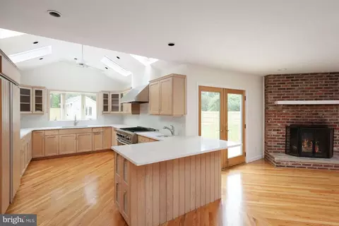 Kitchen - 24 Riverview Dr, Ewing, NJ 08628 photo 4 of 4