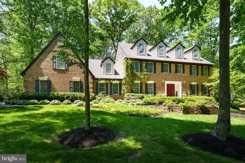 7 Sleepy Hollow Ln, Princeton Junction, NJ 08550