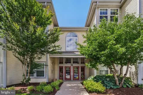 107 Lassen Ct #12, Princeton, NJ 08540