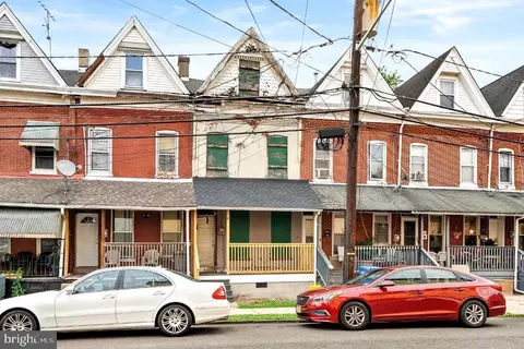 58 W End Ave, Trenton, NJ 08618