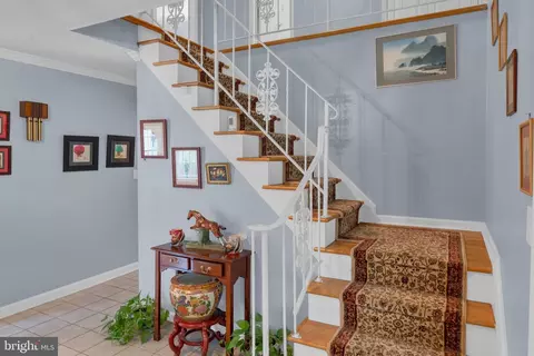 Entry Way - 23 Willis Dr, Ewing, NJ 08628 photo 4 of 7