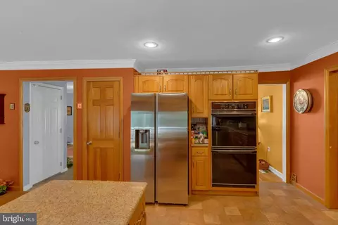 Kitchen - 23 Willis Dr, Ewing, NJ 08628 photo 3 of 4