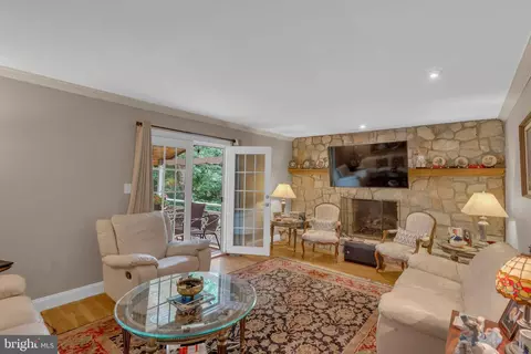 Living - 23 Willis Dr, Ewing, NJ 08628 photo 4 of 4