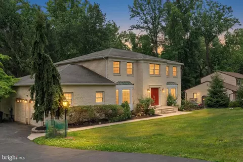 23 Willis Dr, Ewing, NJ 08628