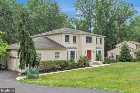 Exterior - 23 Willis Dr, Ewing, NJ 08628 photo 4 of 10