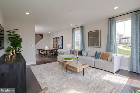 149 John Vanzandt Dr, Titusville, NJ 08560