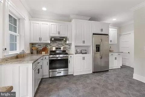 Kitchen - 40 Murray Pl, Princeton, NJ 08540 photo 2 of 2