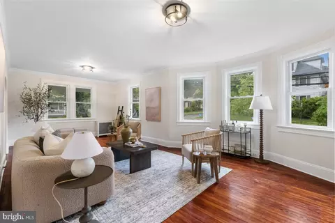 Living - 40 Murray Pl, Princeton, NJ 08540 photo 2 of 2