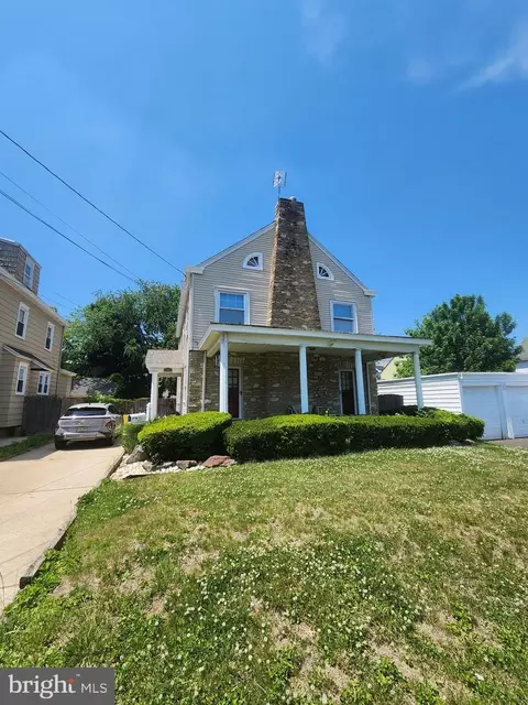 21 Lake Ave, Hamilton, NJ 08610