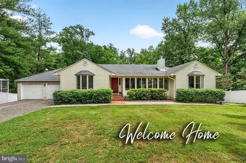61 Broadripple Dr, Princeton, NJ 08540
