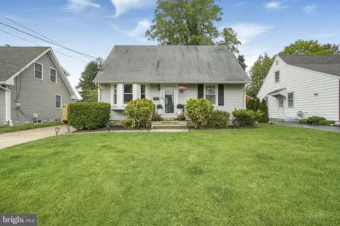 139 Acres Dr, Hamilton, NJ 08690