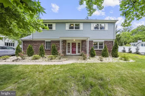 9 Cherry Brook Ln, Hightstown, NJ 08520