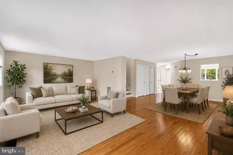3 Astor Ct, Princeton, NJ 08540