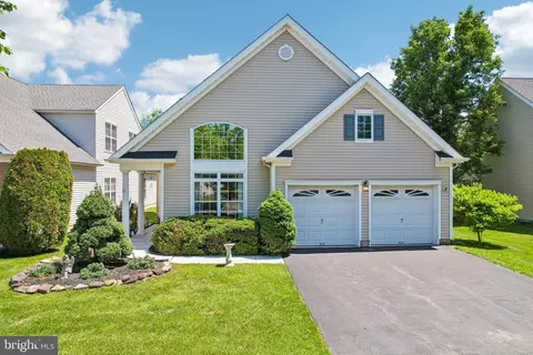 21 Pinflower La, Princeton Junction, NJ 08550