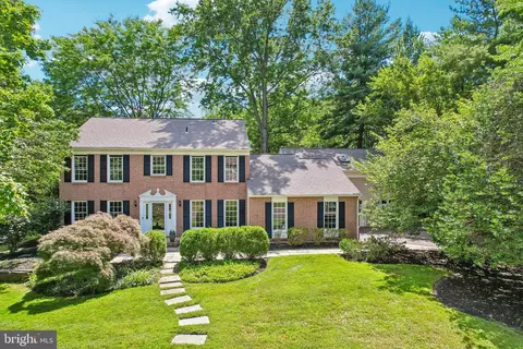25 Andrew Dr, Lawrence, NJ 08648
