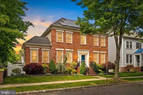 247 Garden Pl, Robbinsville, NJ 08691