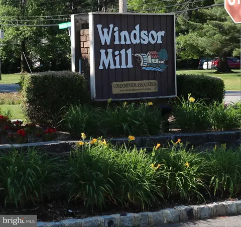 121 Wood Mill Rd, East Windsor, NJ 08512