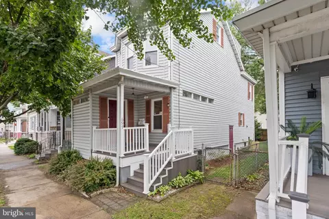 697 S Olden Ave, Trenton, NJ 08629