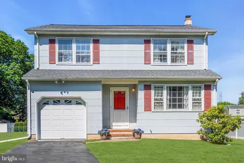 12 Angelique Ct, Hamilton, NJ 08619