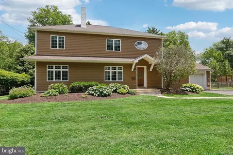 313 Hale St, Pennington, NJ 08534