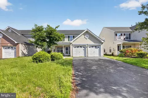 25 Sandstone Rd, East Windsor, NJ 08520
