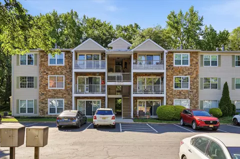 43 Aspen Ct, Hamilton, NJ 08619