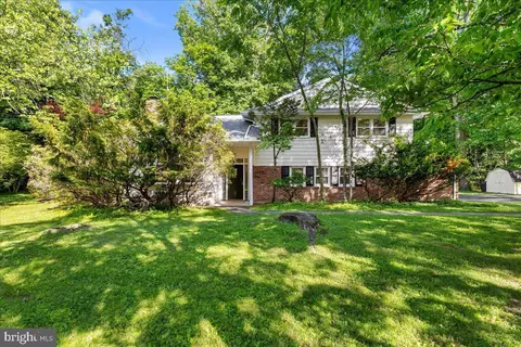 72 Mason Dr, Princeton, NJ 08540