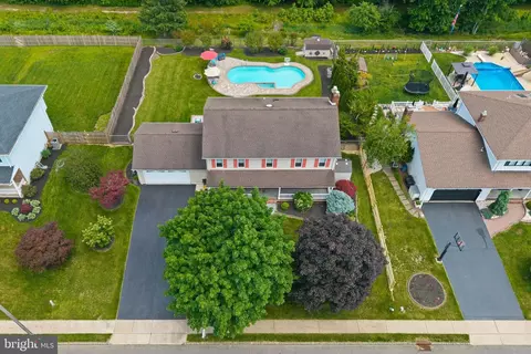 93 Peter Rafferty Dr, Hamilton, NJ 08690