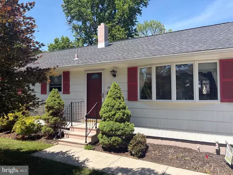 246 Hauser Ave, Hamilton, NJ 08620