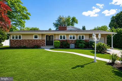 90 Franklin Corner Rd, Lawrence Township, NJ 08648
