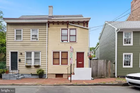 255 Clay St, Trenton, NJ 08611