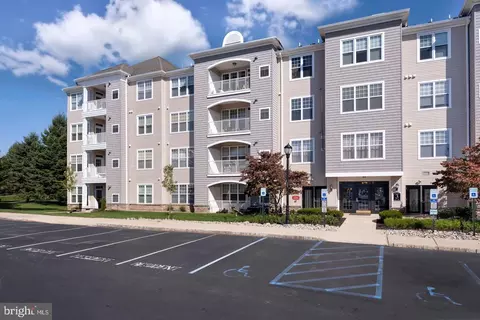 321 Masterson Ct, Ewing, NJ 08618