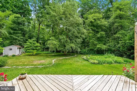 Exterior - 77 Maple Stream Rd, Hightstown, NJ 08520 photo 5 of 6
