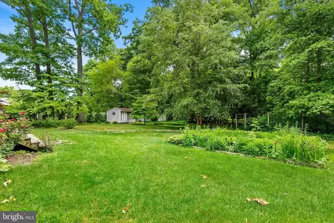 Exterior - 77 Maple Stream Rd, Hightstown, NJ 08520 photo 6 of 6