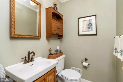 Bath - 77 Maple Stream Rd, Hightstown, NJ 08520 photo 1 of 4