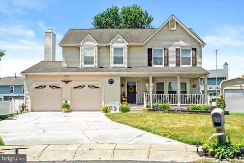 4 Trotter Ct, Hamilton, NJ 08619