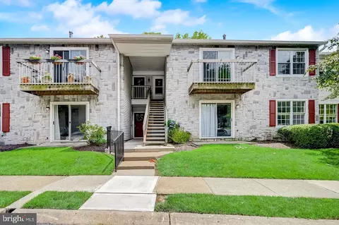 28 Azalea Ct, Lawrenceville, NJ 08648