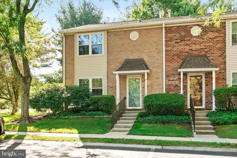 11 Pagoda Ct, Lawrenceville, NJ 08648